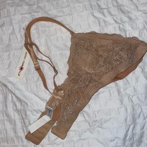 Aritzia x Cosabella bralette